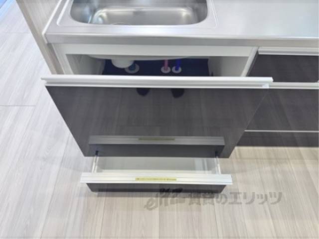 収納　キッチン下