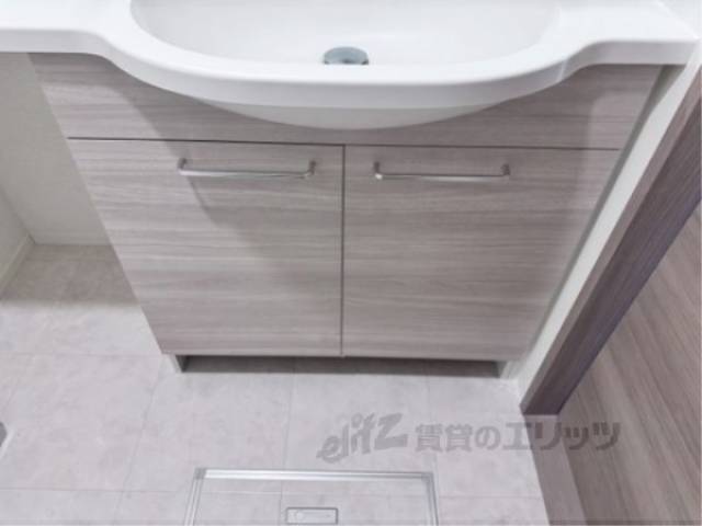 収納　洗面台下