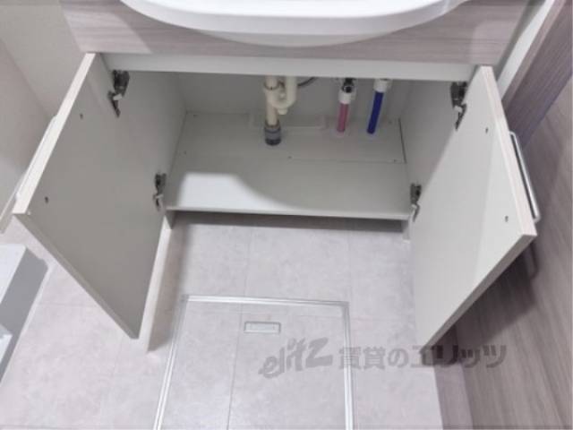 収納　洗面台下