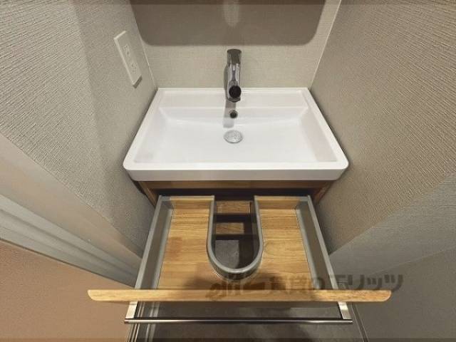 洗面所　洗面台収納