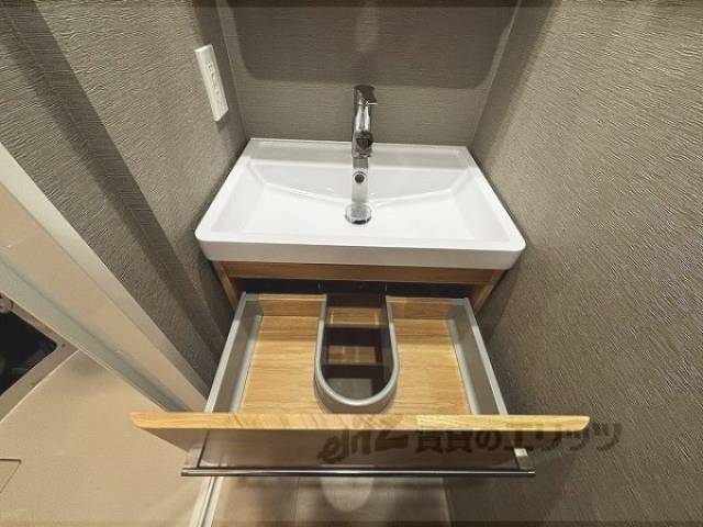 洗面所　洗面台収納