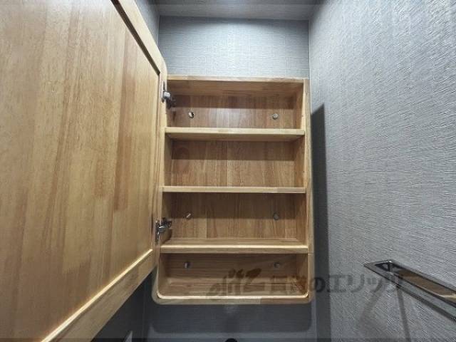 洗面所　洗面台収納