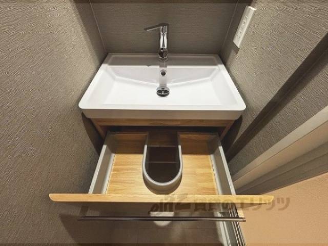 洗面所　洗面所下部収納