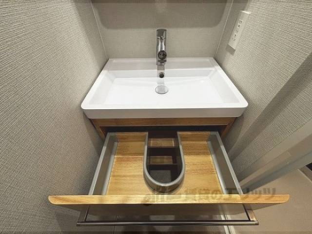 洗面所　洗面台収納