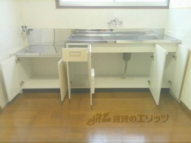 キッチン　下部収納