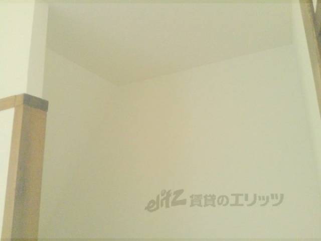 収納　階段下収納