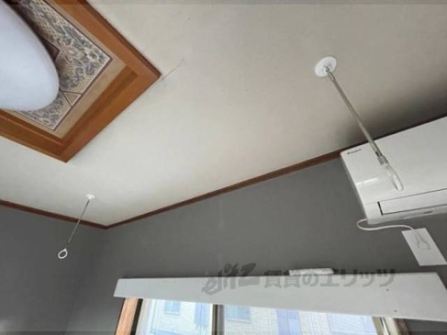 室内干し竿掛け