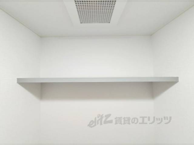 トイレ　棚