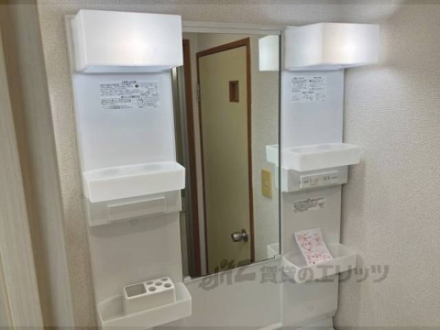 洗面所　上部収納
