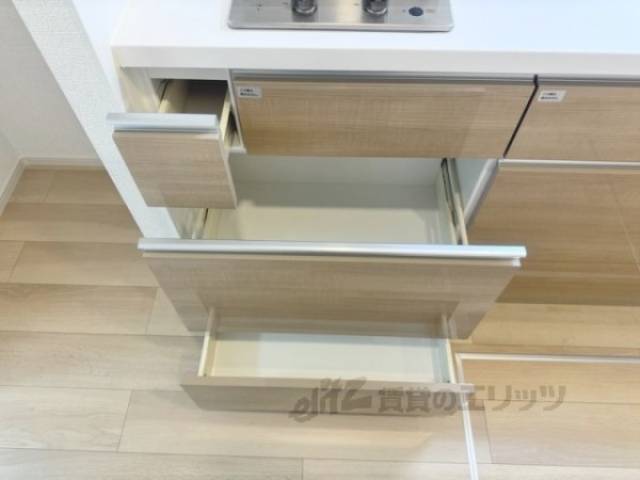 収納　キッチン下