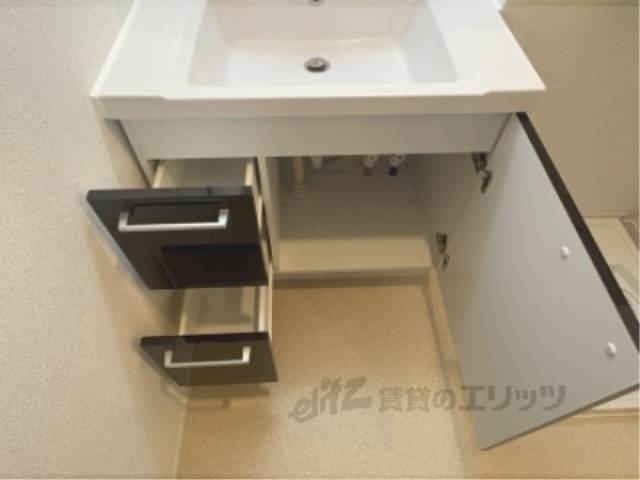 洗面所　収納下部
