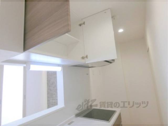 キッチン　収納棚