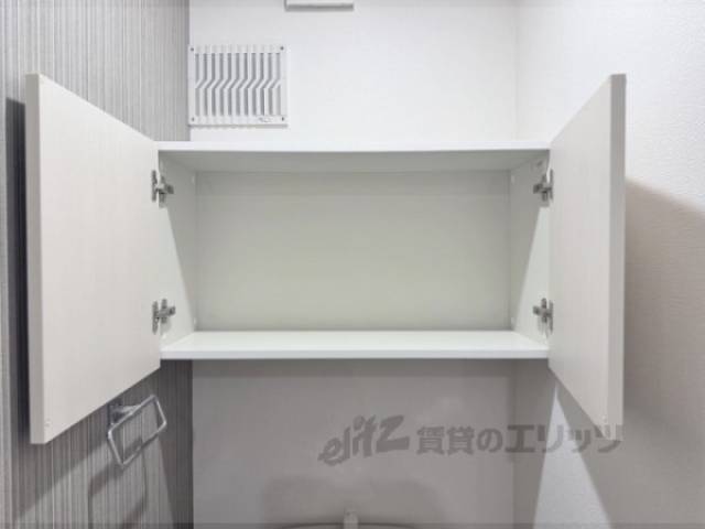 収納　トイレ上