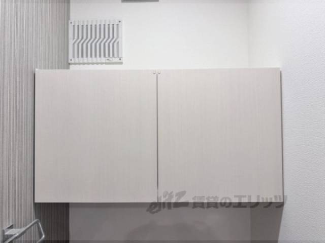 収納　トイレ上