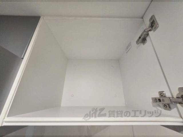 キッチン　上部収納