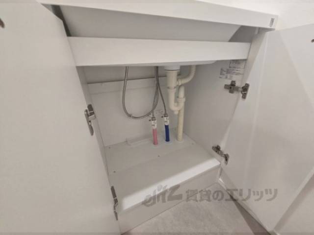 洗面所　下部収納