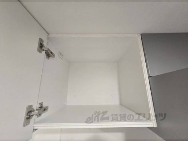 キッチン　上部収納