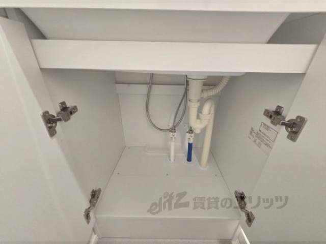 洗面所　下部収納