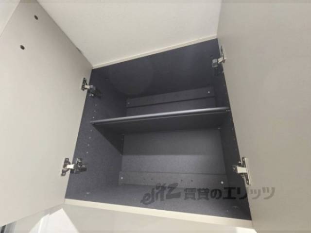 玄関　上部収納