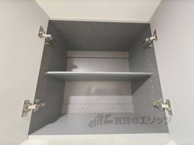 玄関　上部収納