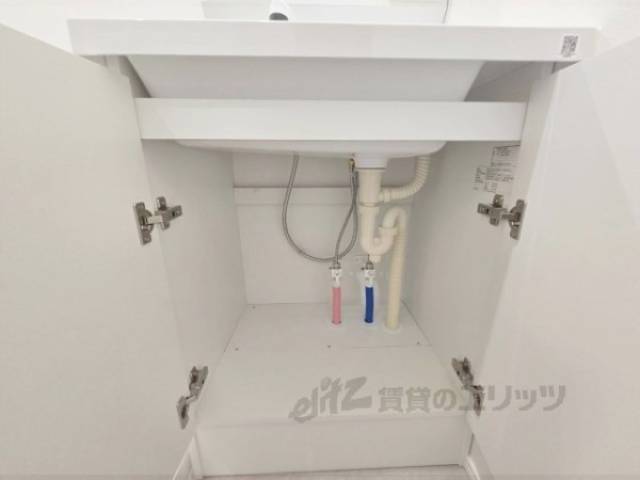 洗面所　下部収納