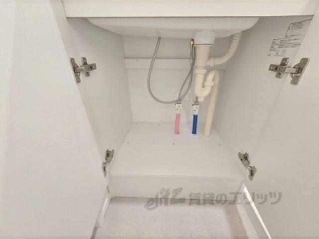洗面所　下部収納