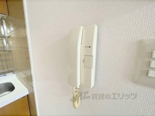 イメージ写真　通話式インターホン
