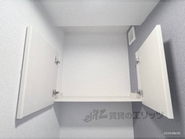 収納　トイレ上