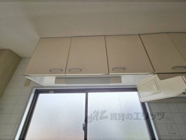 キッチン　上収納