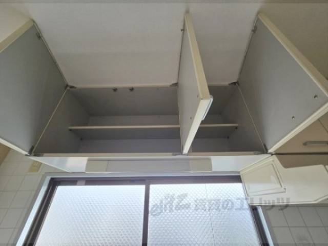 キッチン　上収納