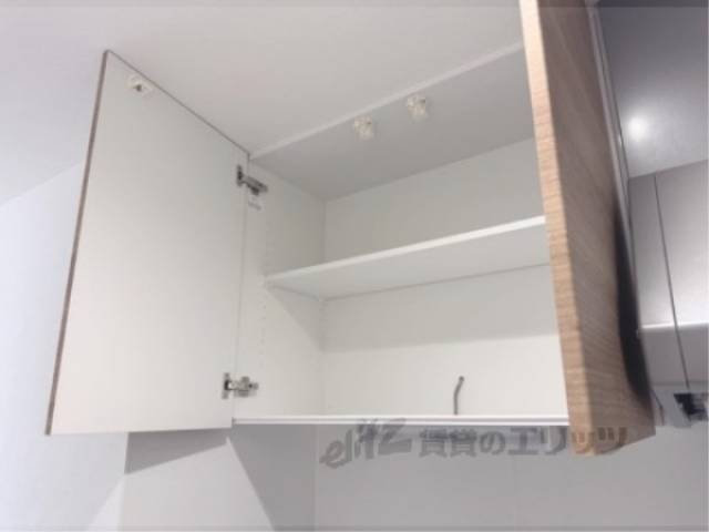 収納　キッチン上