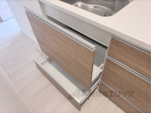 収納　キッチン下