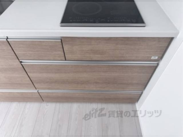 収納　キッチン下