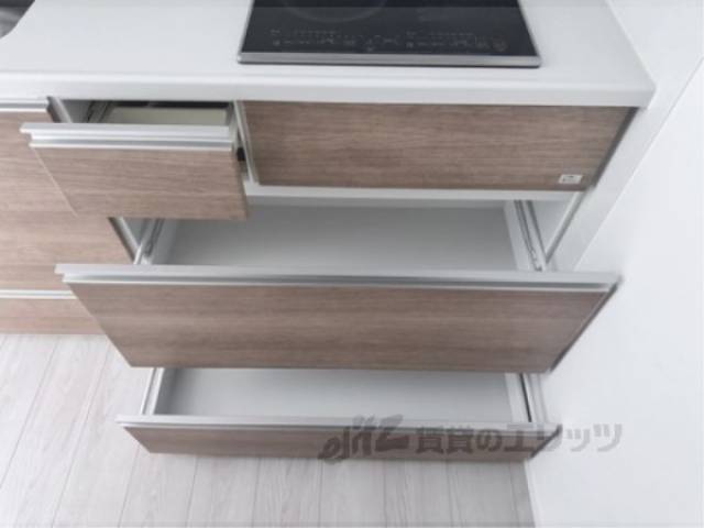 収納　キッチン下