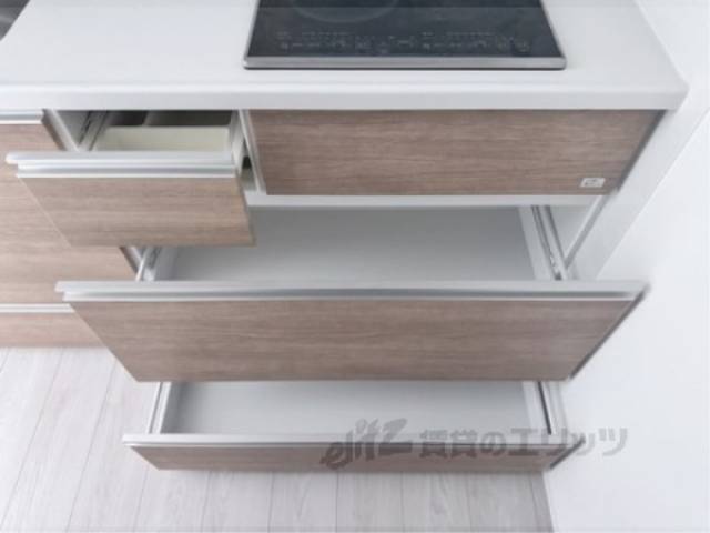 収納　キッチン下