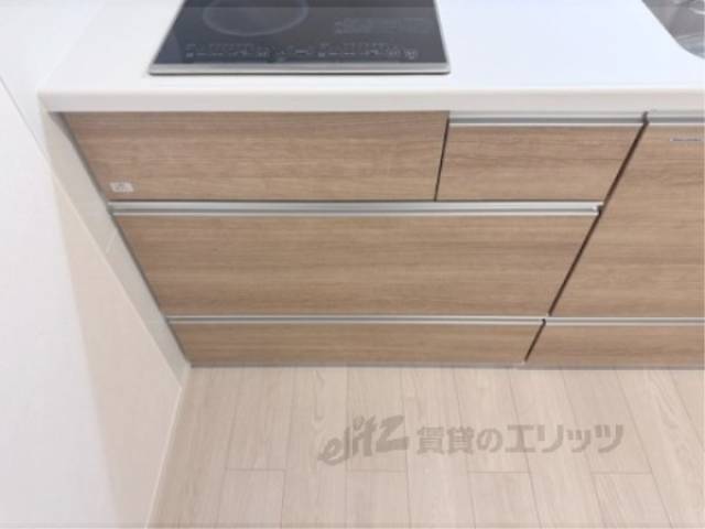 収納　キッチン下