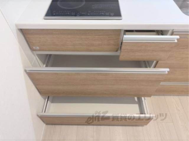 収納　キッチン下