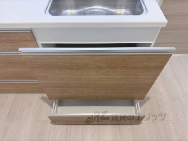 収納　キッチン下