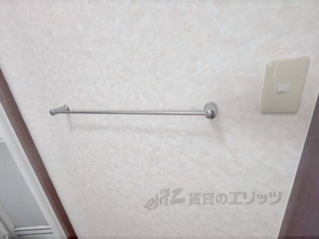 洗面所　タオル掛け