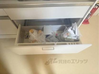 キッチン　下部収納