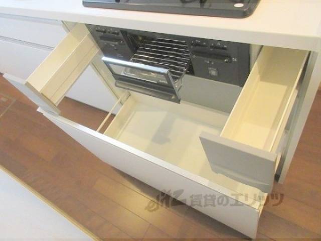 キッチン　下部収納