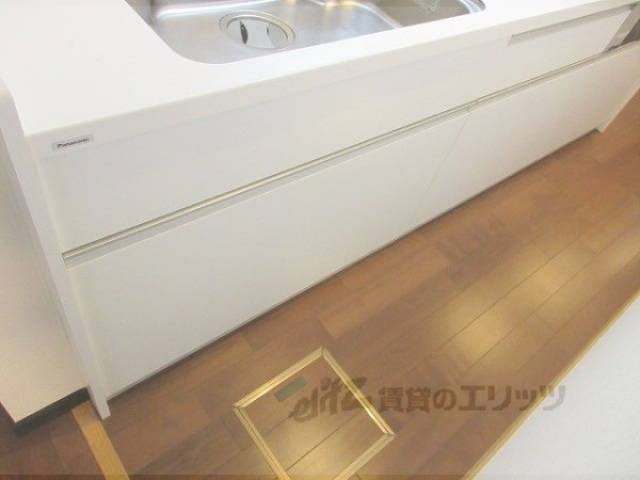 キッチン　下部収納