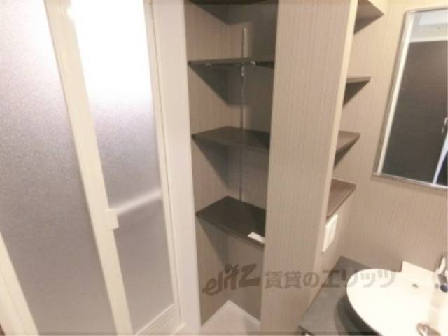 洗面所　収納棚
