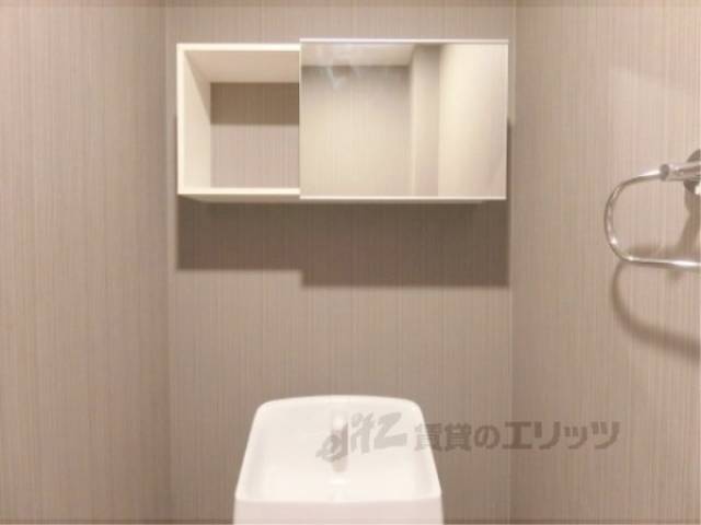 トイレ　上部棚