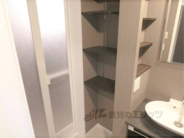 洗面所　収納棚