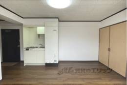 スーリール寝屋川室内写真1