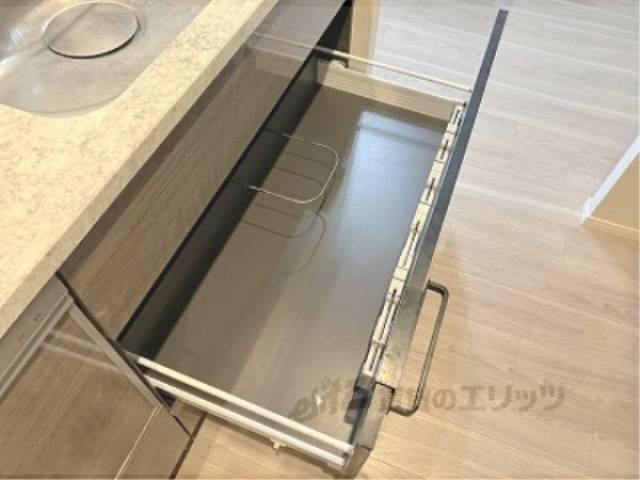 キッチン　下部収納
