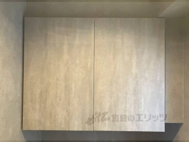 トイレ　上部収納