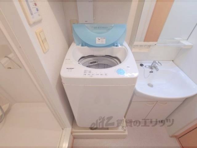 洗濯機置場　洗濯機