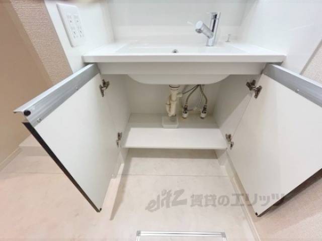洗面所　洗面所下収納